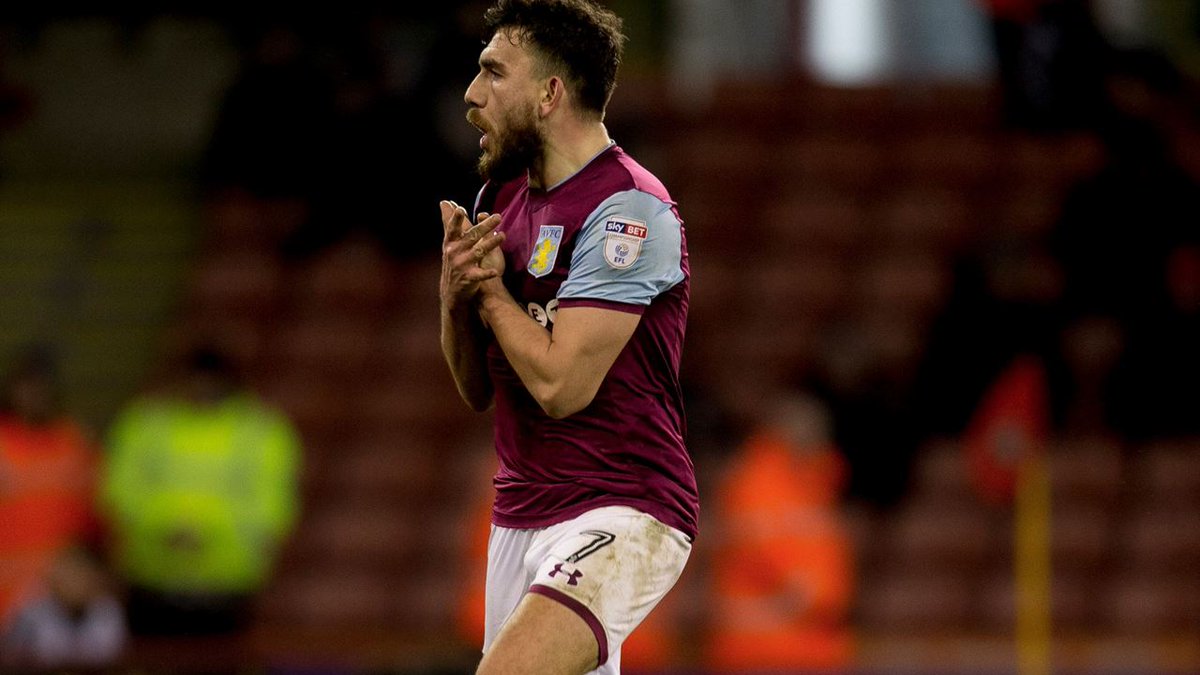 半场战报：博洛尼亚1-2克雷莫内塞，奥尔索利尼点射，瓦尔迪、帕耶罗破门（半场快讯：博洛尼亚1-2暂落后克雷莫内塞，奥尔索利尼点球命中，瓦尔迪与帕耶罗进球）