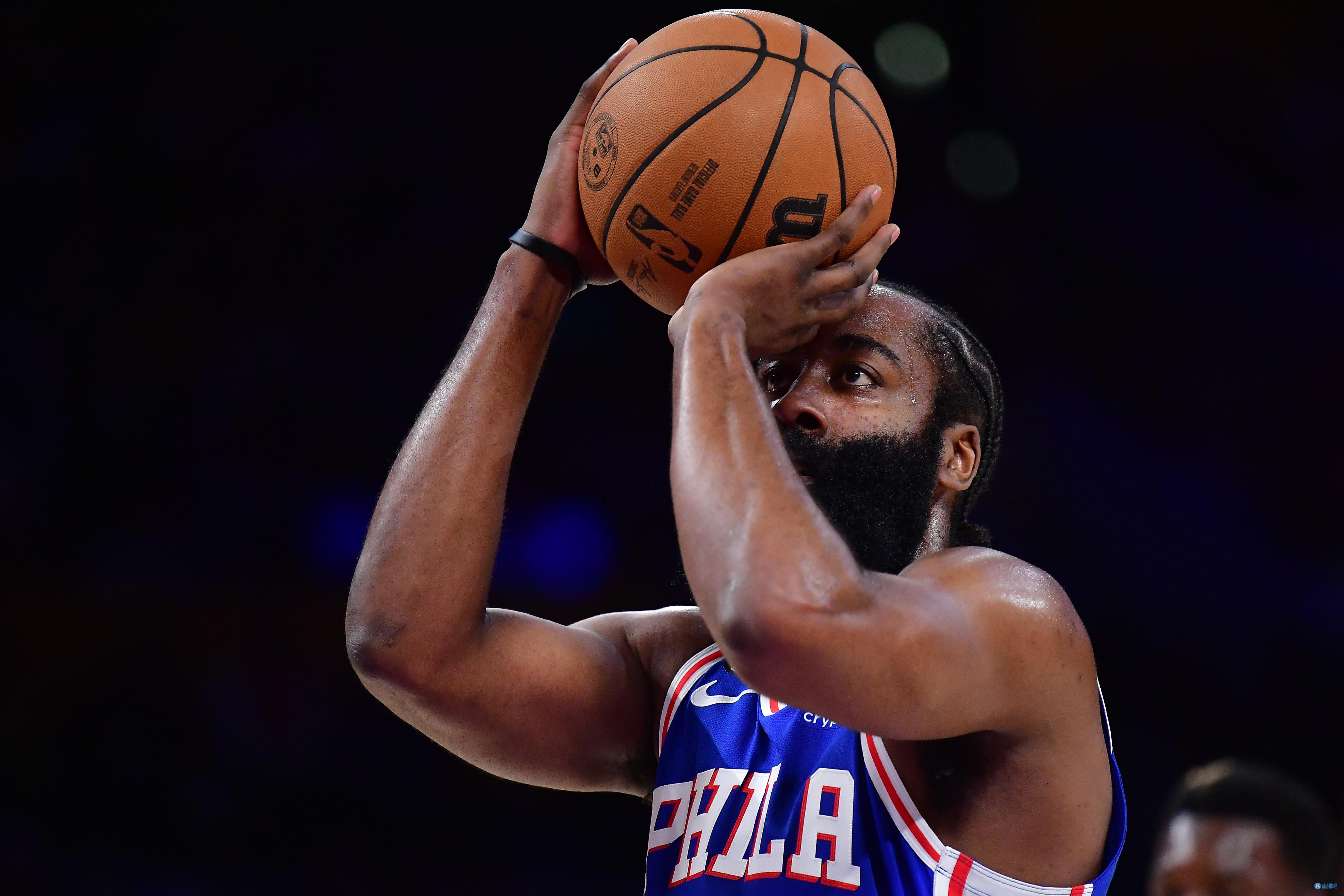 沃尔特马德：在英超踢球对我帮助很大；刚到纽卡时确实有压力（沃尔特马德：英超经历让我受益匪浅，初到纽卡压力不小）