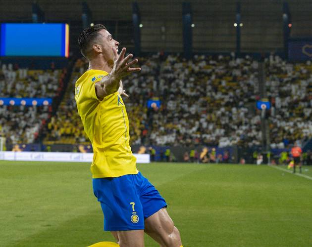 K联赛球队浦项铁人官方社媒账号发布公告称，球队中...