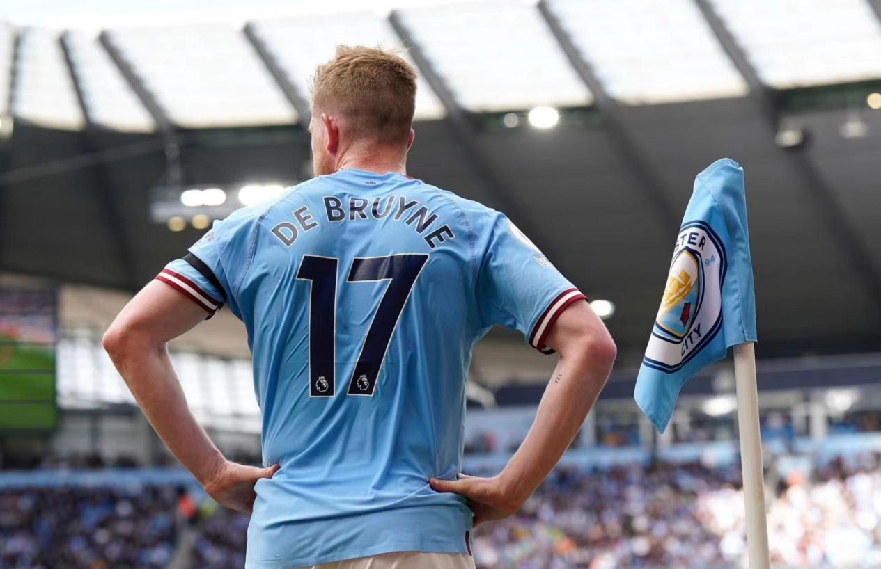 本泽马：不想踢世界杯是假话；齐祖若执教法国我祝他一切顺利（本泽马：说我不想踢世界杯不属实；若齐达内执教法国队，我会送上祝福）