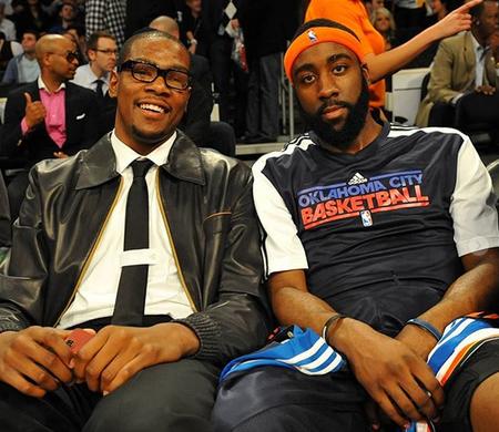 中超11月最佳阵容：法比奥、瓦科领衔，吴曦、王燊超入选（中超11月最佳阵容出炉：法比奥、瓦科领衔，吴曦、王燊超入围）