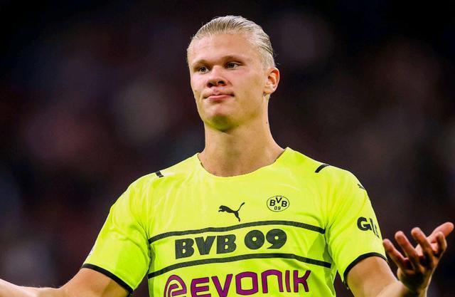 无解！约基奇单节4中4罚球4中4得到13分4篮板3助攻（约基奇单节神准：投篮4投4中＋罚球4罚4中，轰13分4篮板3助攻）